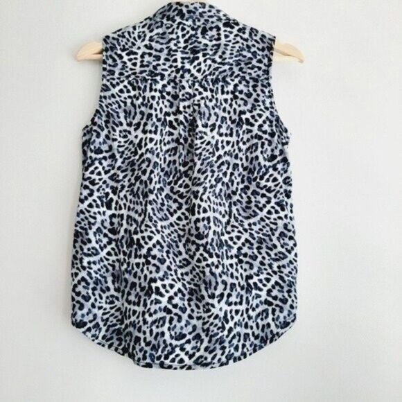 BEACH-LUNCH-LOUNGE Tie Front Leopard Button Down Top Sz XS - Picture 4 of 4